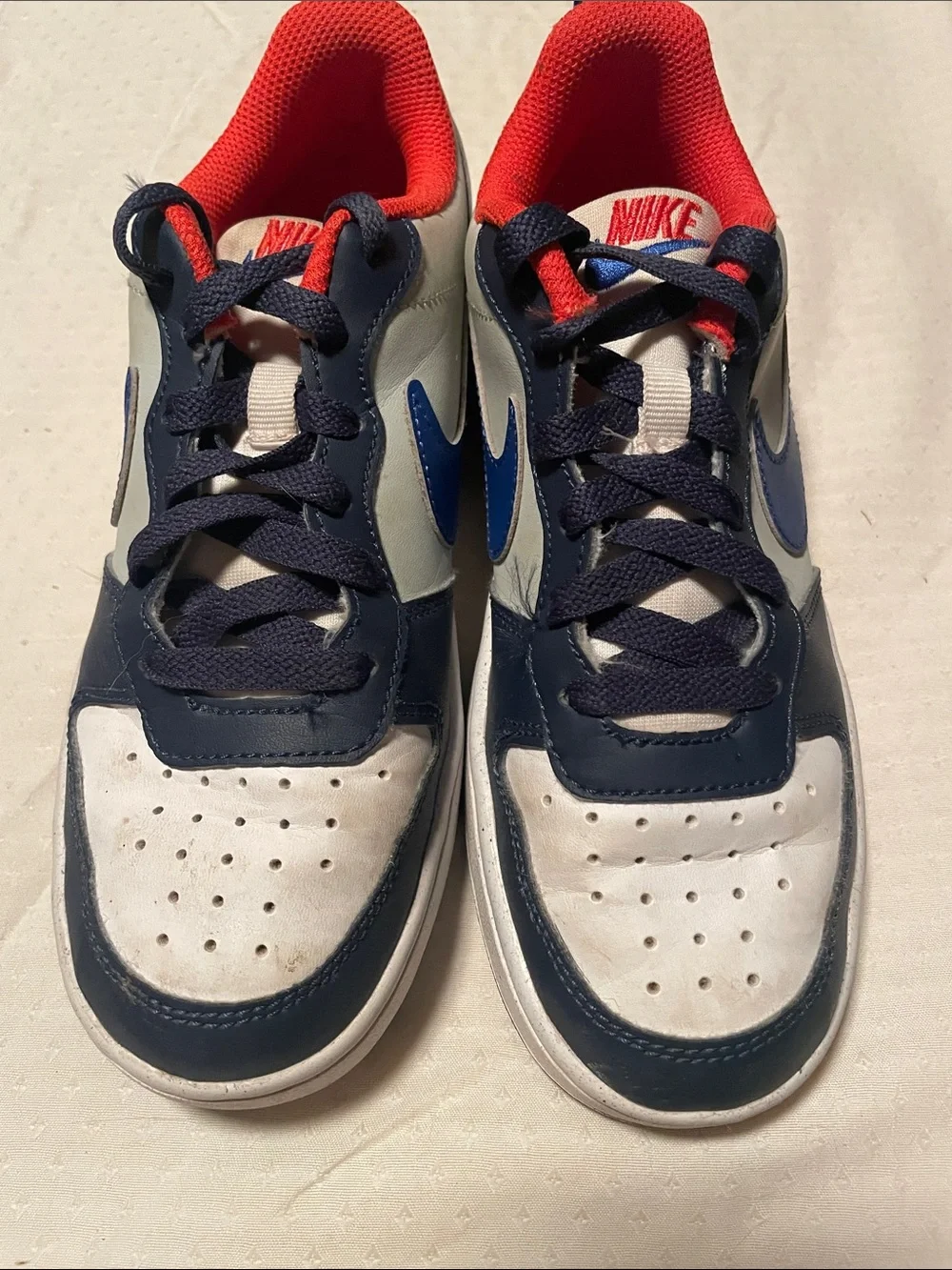 Nike Kids Low-Top Sneakers in White, Navy & Orange